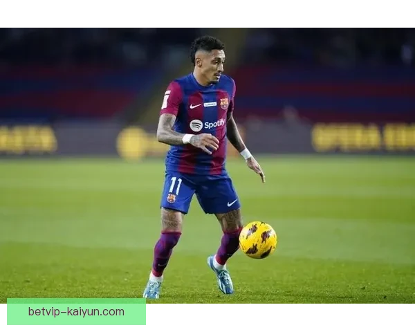 拉菲尼亚在世界边锋排名中稳居前列，展现出持续提升的竞技状态。